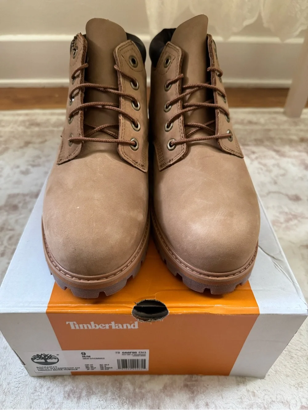 Timberland Men’s Medium Beige Nubuck Waterproof Leather Boots Size 9